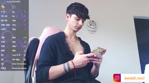 Snapshot of kendall_ros chatting on 29, 10, 2025 kendall ross online show from 29, 10, 2025