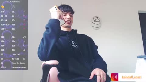 Snapshot of kendall_ros chatting on 31, 10, 2025 kendall ross online show from 31, 10, 2025