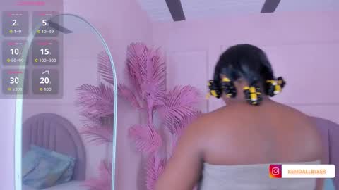 kendallbleer online show from 6, 11, 2025