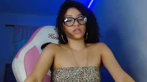 Snapshot of kendallrush2 chatting on 10, 1, 2025 Kendall Rush online show from 10, 1, 2025