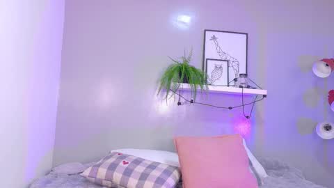   online show from 24, 10, 2025