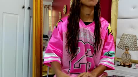 Kendal  online show from 30, 12, 2024