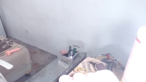 kendalveronika online show from 3, 12, 2025