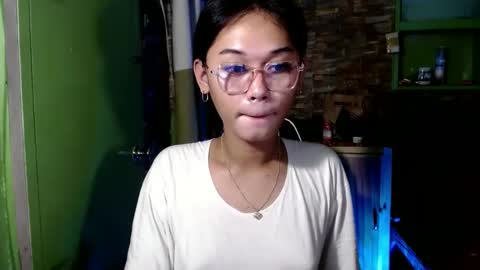 Snapshot of kendalxx69 chatting on 4, 2, 2025 kendalxx69 online show from 4, 2, 2025