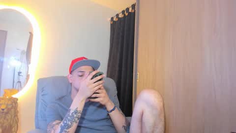 kendel_dimitri online show from 31, 1, 2025