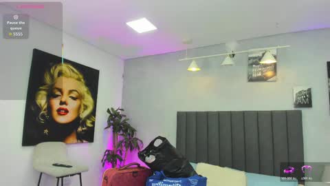 Snapshot of kendra_london chatting on 11, 4, 2026 Kendra London online show from 11, 4, 2026