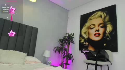 Snapshot of kendra_london chatting on 19, 4, 2026 Kendra London online show from 19, 4, 2026
