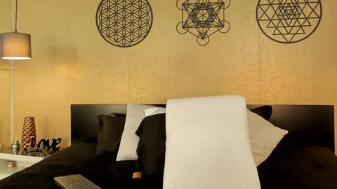 KENDRA online show from 25, 12, 2024