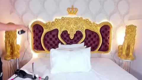 Kendral  online show from 22, 10, 2025