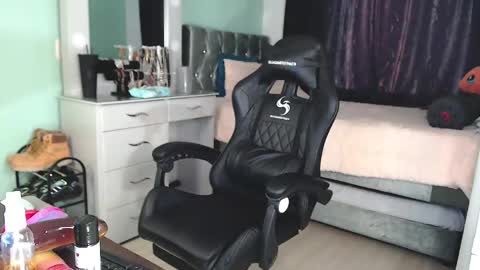 Chriss Morales online show from 9, 2, 2025