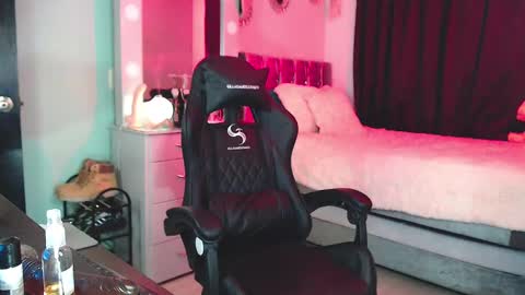 Chriss Morales online show from 10, 2, 2025