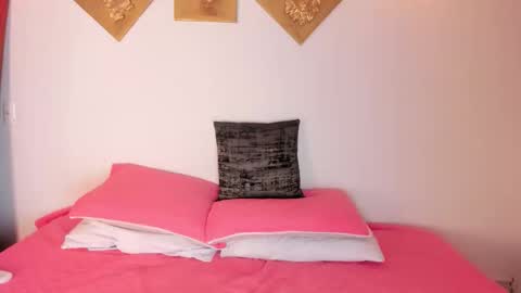 Snapshot of keniaebonny chatting on 6, 11, 2025 Kenia online show from 6, 11, 2025