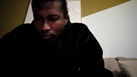 Snapshot of kenm1989 chatting on 14, 11, 2025 kenm1989 online show from 14, 11, 2025