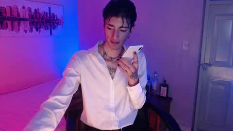 Snapshot of kenny__hot chatting on 10, 1, 2025 kenny online show from 10, 1, 2025