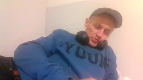 Snapshot of kennyboyk chatting on 17, 5, 2026 kennyboyk online show from 17, 5, 2026