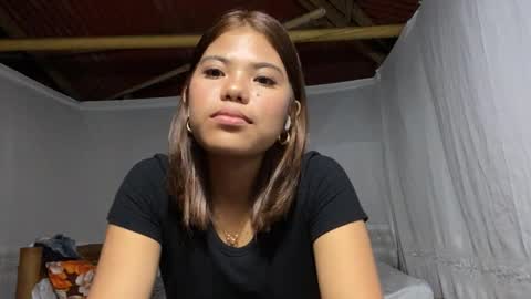 Snapshot of kenyettalatinaska chatting on 27, 5, 2026 May online show from 27, 5, 2026