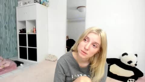 Kenzie online show from 22, 3, 2026