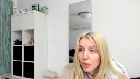 Snapshot of kenziedawton chatting on 10, 5, 2026 Kenzie online show from 10, 5, 2026