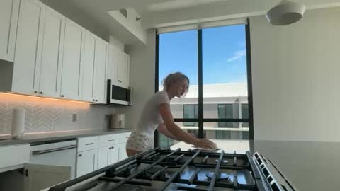 kenziesmithh online show from 4, 3, 2026