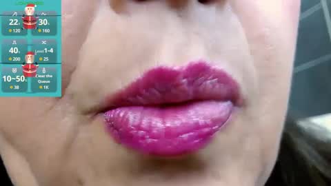 Snapshot of kerly_doll chatting on 14, 12, 2024 K E R L Y online show from 14, 12, 2024
