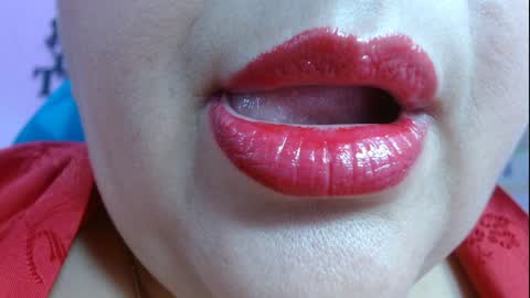 Snapshot of kerly_doll chatting on 13, 1, 2025 K E R L Y online show from 13, 1, 2025