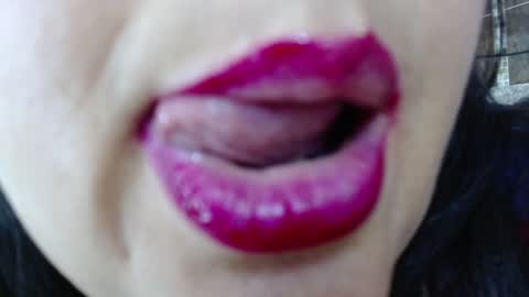 Snapshot of kerly_doll chatting on 15, 1, 2025 K E R L Y online show from 15, 1, 2025