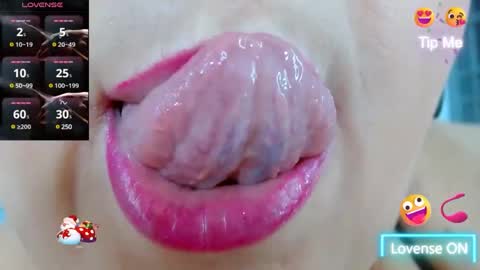 Snapshot of kerly_doll chatting on 12, 2, 2025 K E R L Y online show from 12, 2, 2025