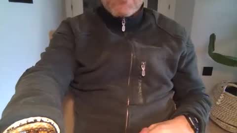 Snapshot of kermitgp3 chatting on 4, 12, 2025 Anton online show from 4, 12, 2025