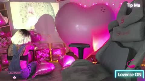 Snapshot of kerry_kirk chatting on 10, 2, 2026 Kerry online show from 10, 2, 2026