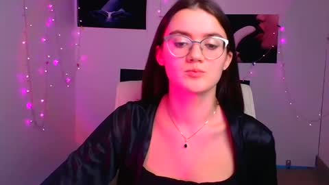 Snapshot of ketrin_pirsss chatting on 6, 12, 2024 Ketrin online show from 6, 12, 2024