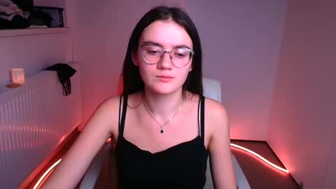 Snapshot of ketrin_pirsss chatting on 12, 12, 2024 Ketrin online show from 12, 12, 2024