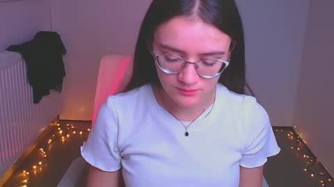 Snapshot of ketrin_pirsss chatting on 19, 12, 2024 Ketrin online show from 19, 12, 2024