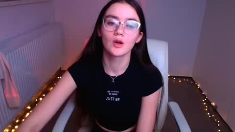 Snapshot of ketrin_pirsss chatting on 11, 1, 2025 Ketrin online show from 11, 1, 2025