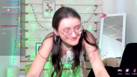 Snapshot of ketrin_pirsss chatting on 25, 9, 2025 Ketrin online show from 25, 9, 2025