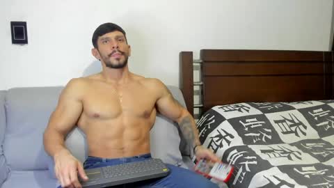 Snapshot of kevin_malone22 chatting on 8, 6, 2026 kevin_malone22 online show from 8, 6, 2026