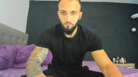 Snapshot of kevin_muscle1 chatting on 8, 4, 2026 Kevin online show from 8, 4, 2026