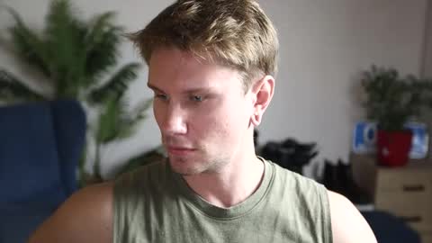 Snapshot of kevin_park chatting on 1, 12, 2025 Kev online show from 1, 12, 2025