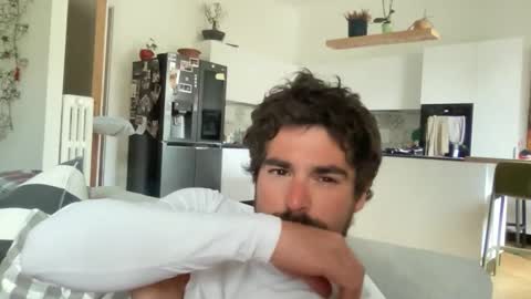 kevinpillobello online show from 12, 4, 2026