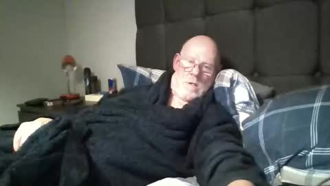 kevlooking4sez online show from 11, 3, 2026