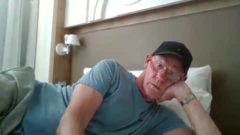 Snapshot of kevlooking4sez chatting on 17, 6, 2026 kevlooking4sez online show from 17, 6, 2026