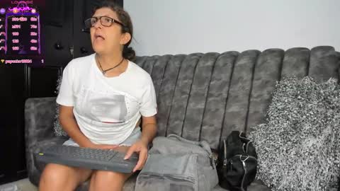 Snapshot of keyla_milf chatting on 25, 9, 2025 Keila Milf online show from 25, 9, 2025