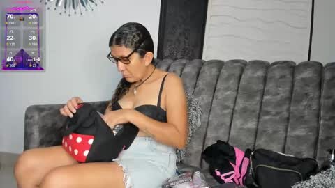 Snapshot of keyla_milf chatting on 6, 11, 2025 Keila Milf online show from 6, 11, 2025