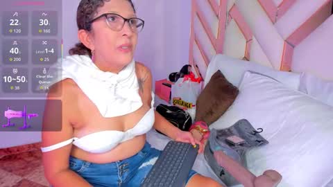 Snapshot of keyla_milf chatting on 27, 11, 2025 Keila Milf online show from 27, 11, 2025
