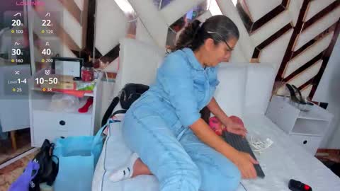 Snapshot of keyla_milf chatting on 6, 1, 2026 Keila Milf online show from 6, 1, 2026