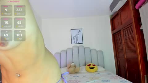 Snapshot of keylly_cute chatting on 19, 12, 2024 keylly online show from 19, 12, 2024