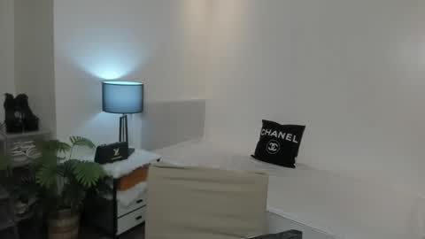 Snapshot of keziakinlley chatting on 9, 3, 2026 keziakinlley online show from 9, 3, 2026