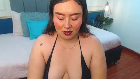 Snapshot of khalia_ chatting on 18, 7, 2026 K H A I L A online show from 18, 7, 2026