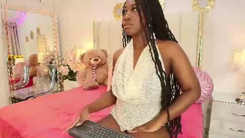 Snapshot of khalimaxwell chatting on 18, 6, 2026 khalimaxwell online show from 18, 6, 2026