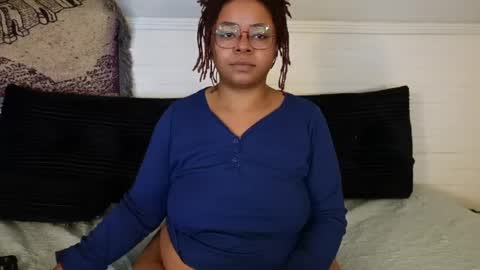 Snapshot of khayaparker chatting on 28, 5, 2026 Khaya online show from 28, 5, 2026