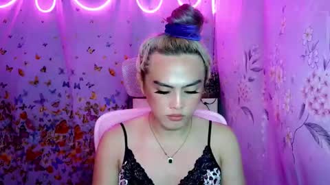 Snapshot of khelani_tsgirl4u chatting on 5, 10, 2025 Khelani online show from 5, 10, 2025